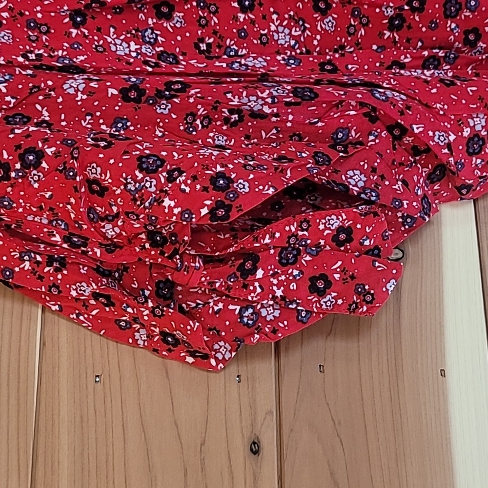 Westport Floral Red & Blue Top, Size 1X, Soft - Picture 3 of 7